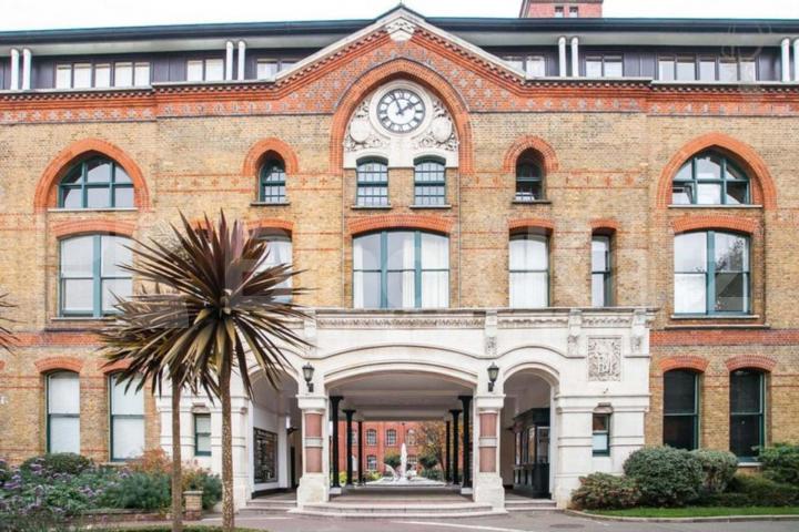 			1 Bedroom, 1 bath, 1 reception Apartment			 Bow Quater, Bow